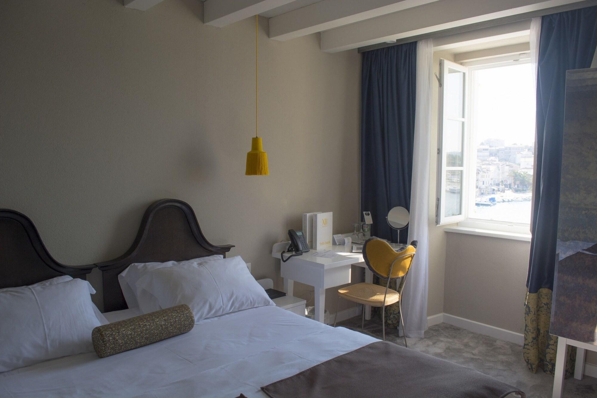 เซ็นจูรี 12 เฮอริเทจ โฮเต็ล Hotel โตรกีร์ ภายนอก รูปภาพ