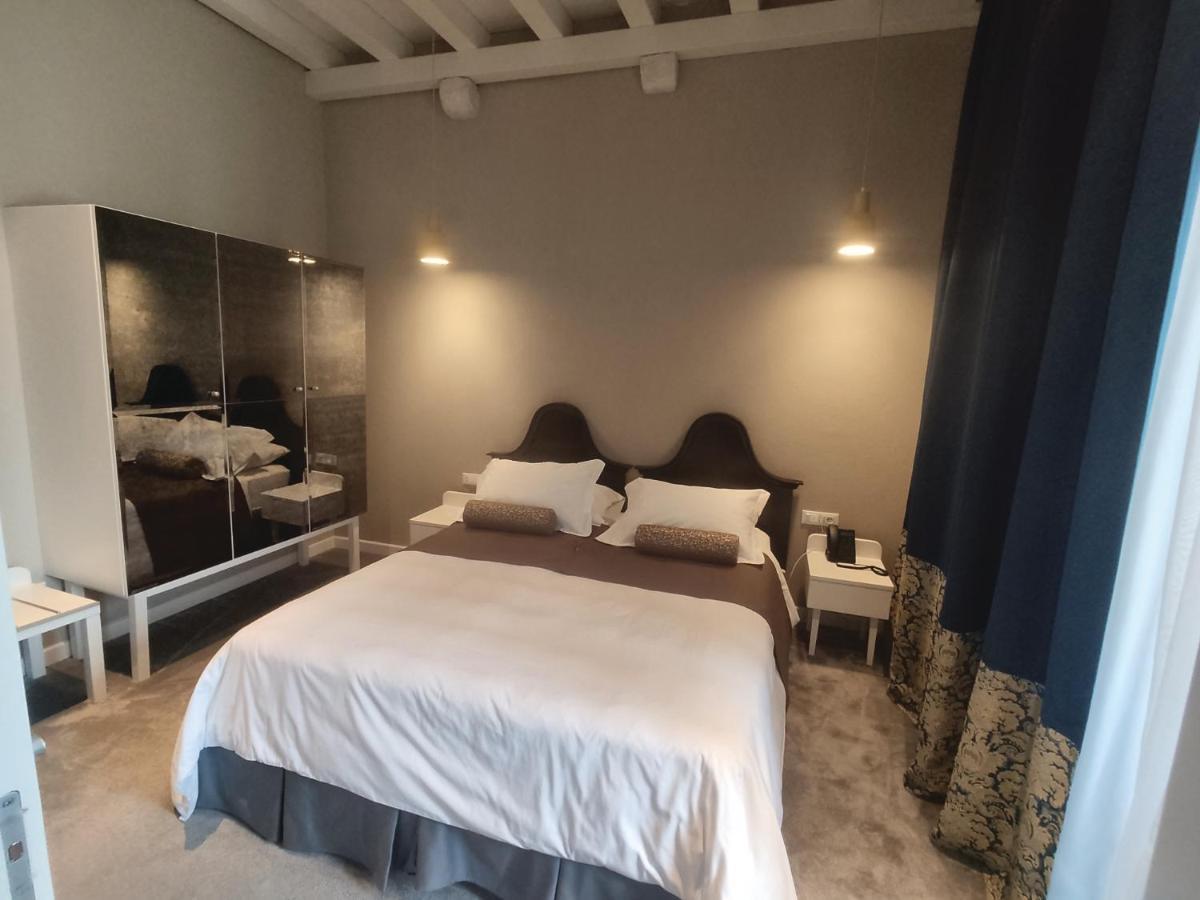 เซ็นจูรี 12 เฮอริเทจ โฮเต็ล Hotel โตรกีร์ ภายนอก รูปภาพ