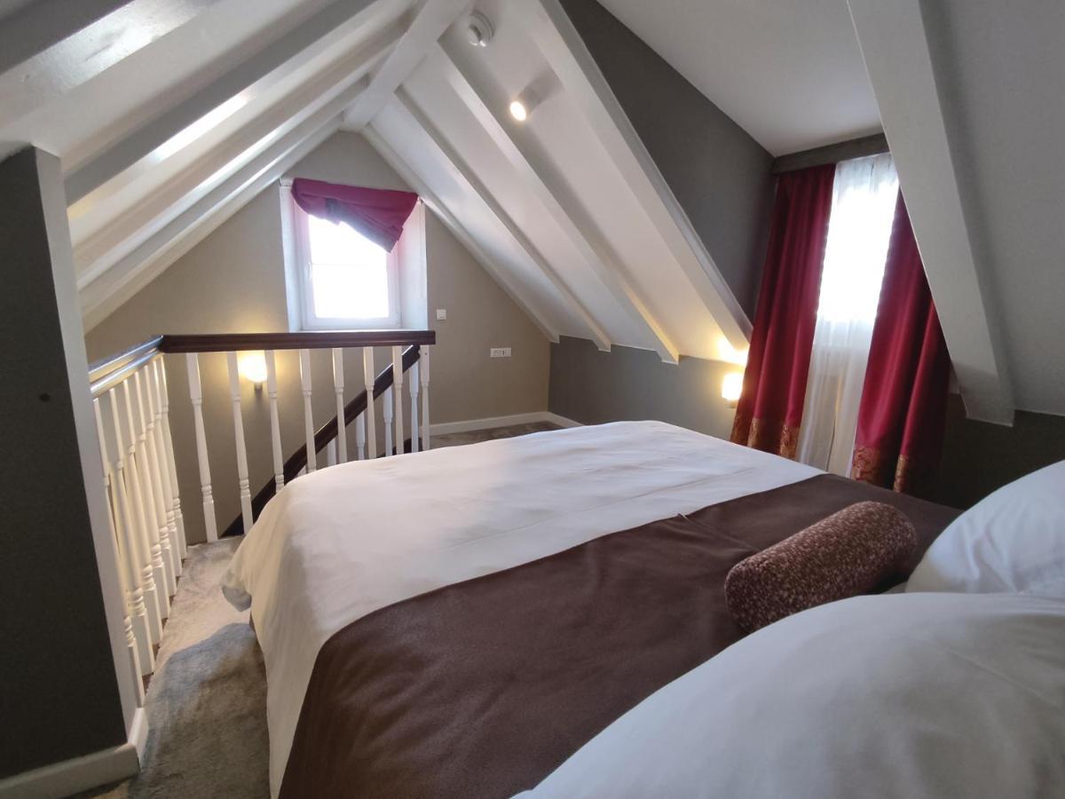 เซ็นจูรี 12 เฮอริเทจ โฮเต็ล Hotel โตรกีร์ ภายนอก รูปภาพ