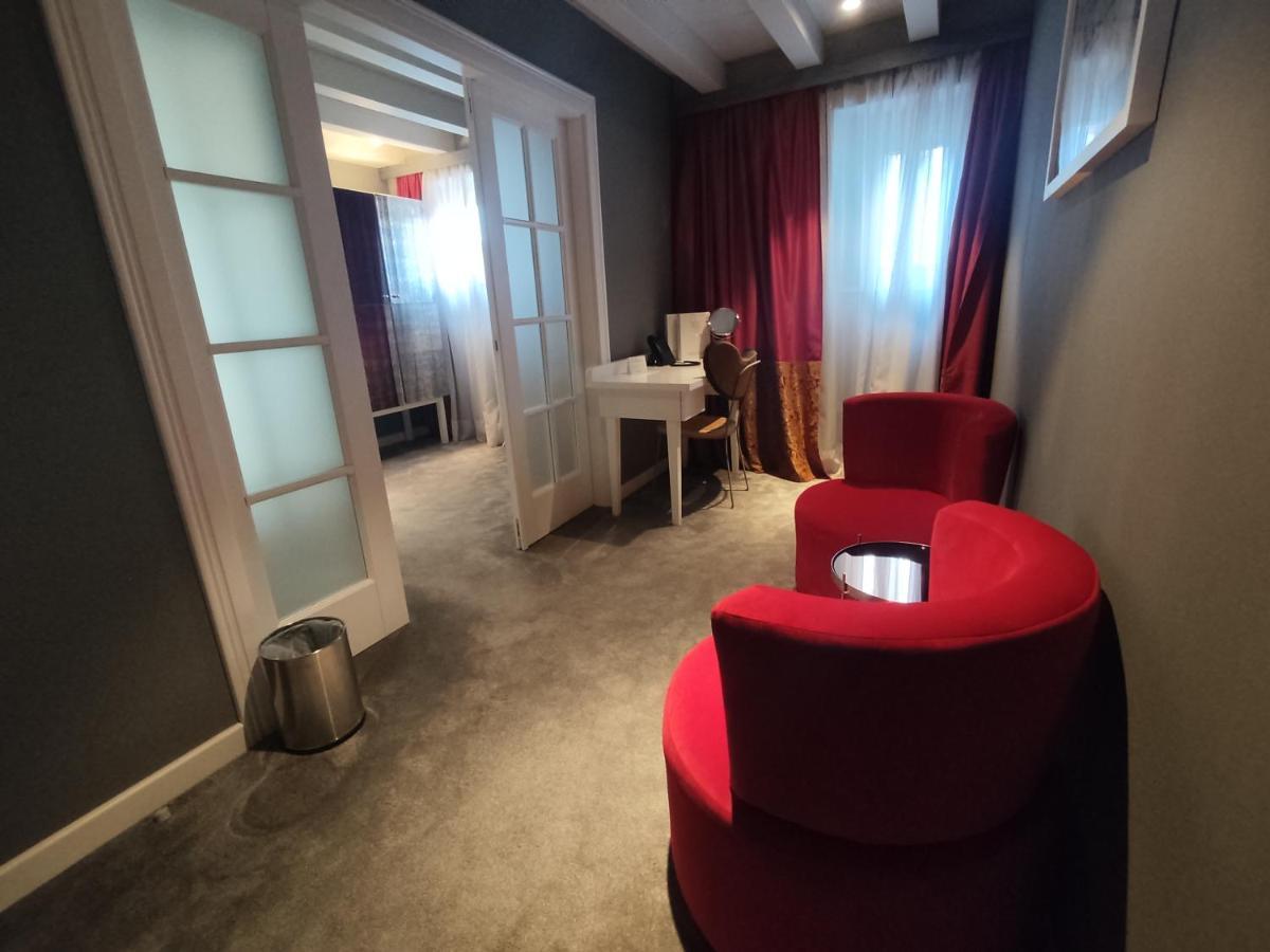 เซ็นจูรี 12 เฮอริเทจ โฮเต็ล Hotel โตรกีร์ ภายนอก รูปภาพ
