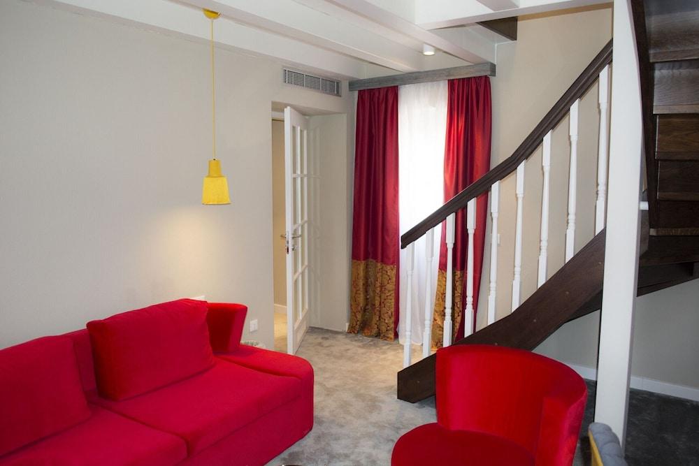 เซ็นจูรี 12 เฮอริเทจ โฮเต็ล Hotel โตรกีร์ ภายนอก รูปภาพ