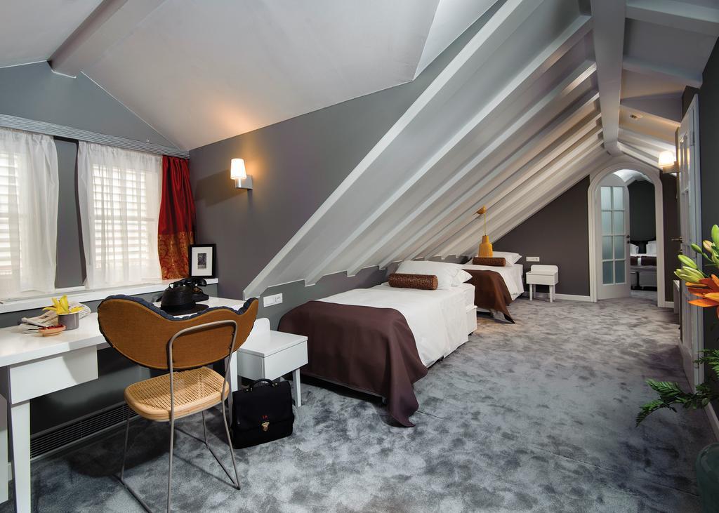 เซ็นจูรี 12 เฮอริเทจ โฮเต็ล Hotel โตรกีร์ ภายนอก รูปภาพ
