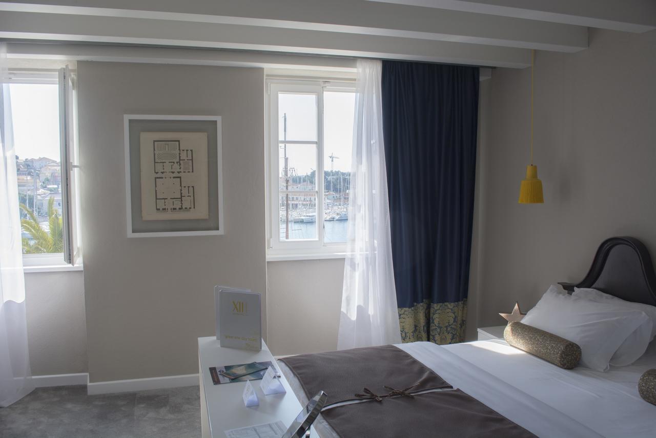 เซ็นจูรี 12 เฮอริเทจ โฮเต็ล Hotel โตรกีร์ ภายนอก รูปภาพ