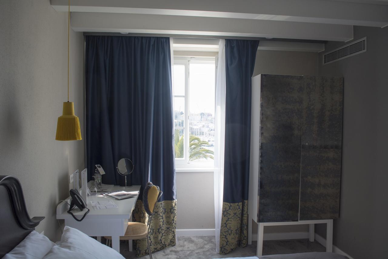เซ็นจูรี 12 เฮอริเทจ โฮเต็ล Hotel โตรกีร์ ภายนอก รูปภาพ