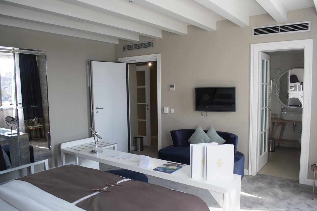 เซ็นจูรี 12 เฮอริเทจ โฮเต็ล Hotel โตรกีร์ ภายนอก รูปภาพ